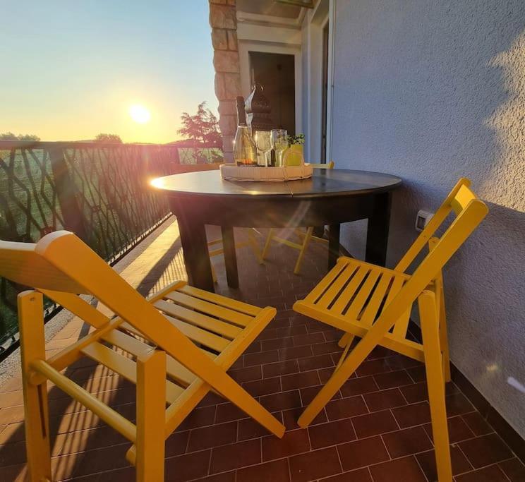 Chi Chi Apartman Póla Kültér fotó