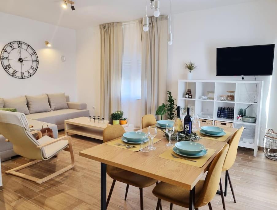 Chi Chi Apartman Póla Kültér fotó