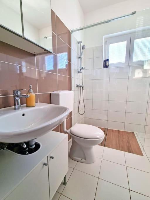 Chi Chi Apartman Póla Kültér fotó