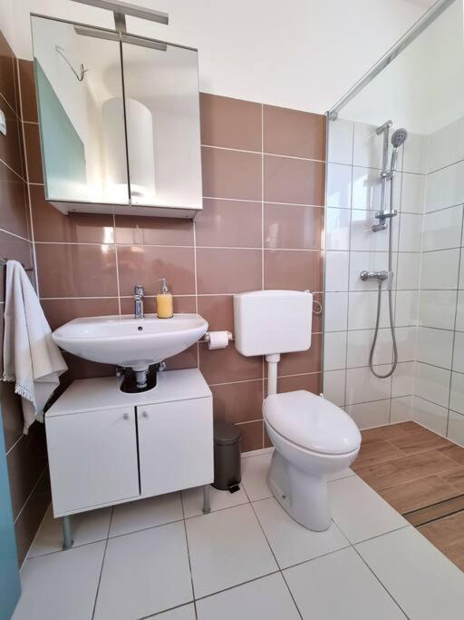Chi Chi Apartman Póla Kültér fotó